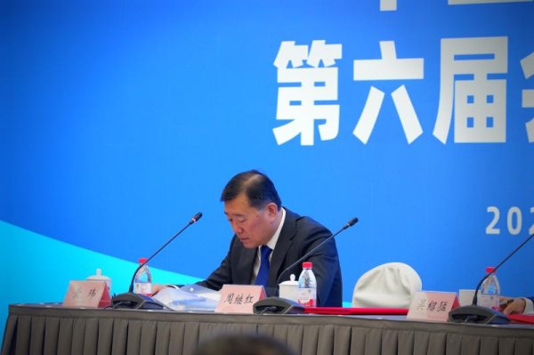 天创网 中国泳协：新奥运周期竞争激烈，“三从一新”全力提升实力